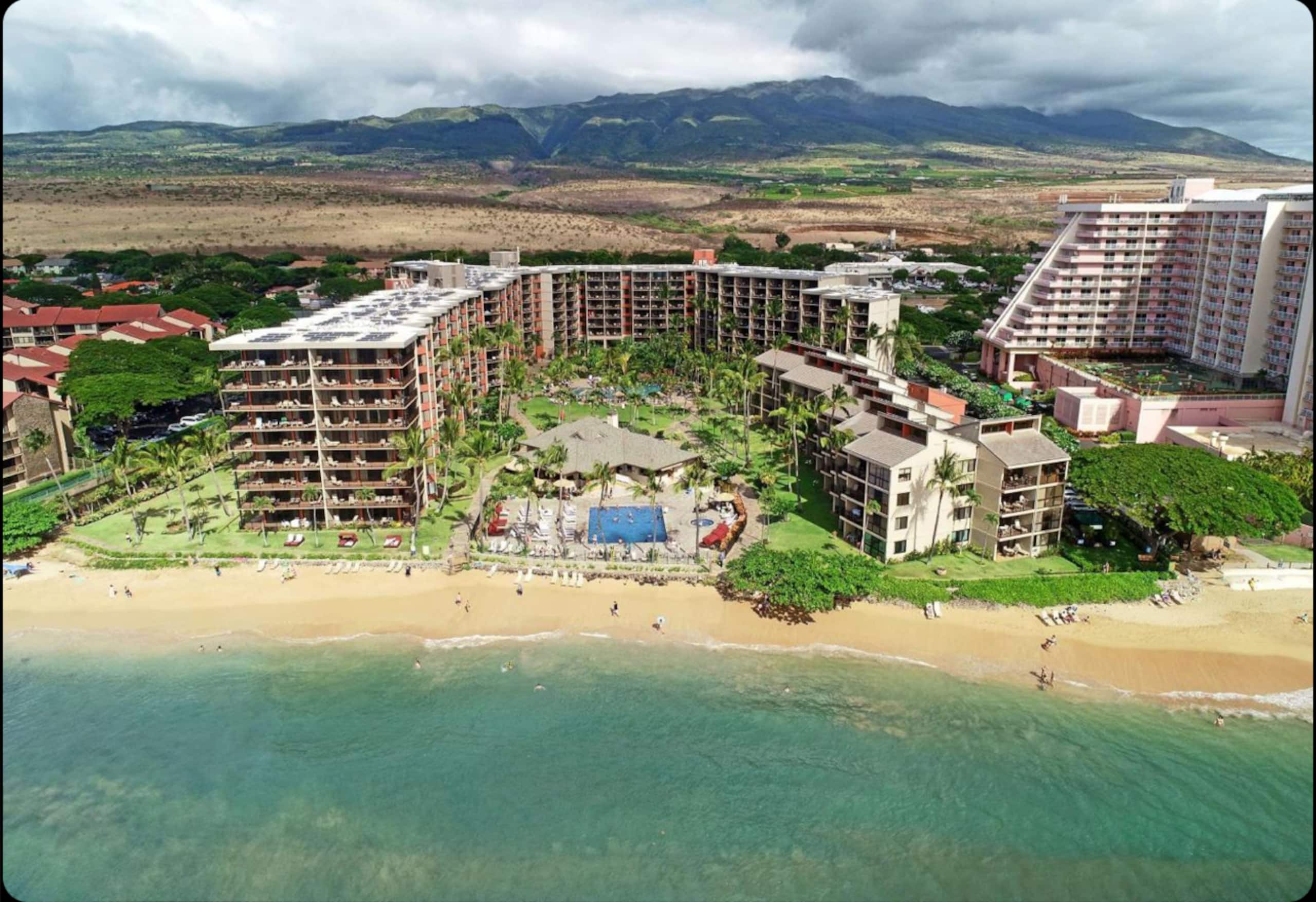 Condo in Lahaina · ★4.93 · 2 bedrooms · 5 beds · 2 baths - Image 35