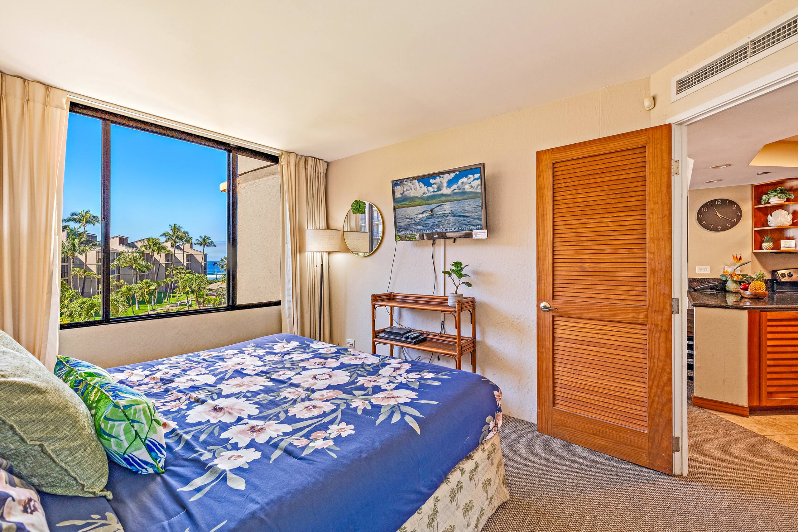 Condo in Lahaina · ★4.93 · 2 bedrooms · 5 beds · 2 baths - Image 17
