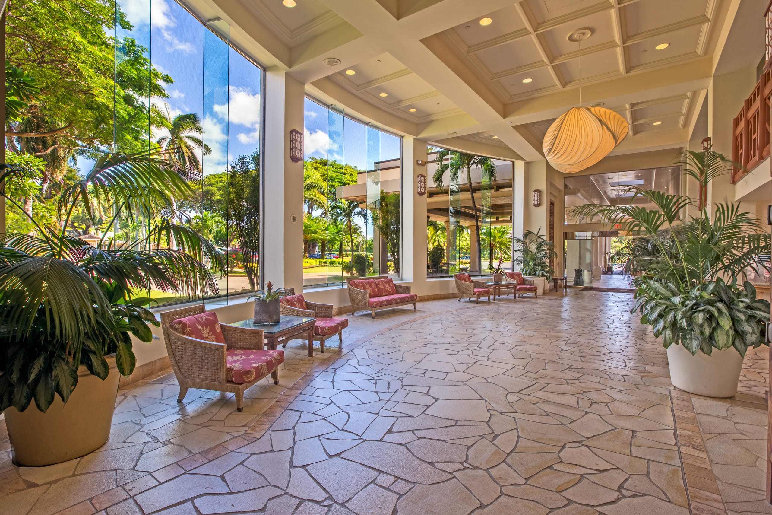 Condo in Lahaina · ★4.93 · 2 bedrooms · 5 beds · 2 baths - Image 32