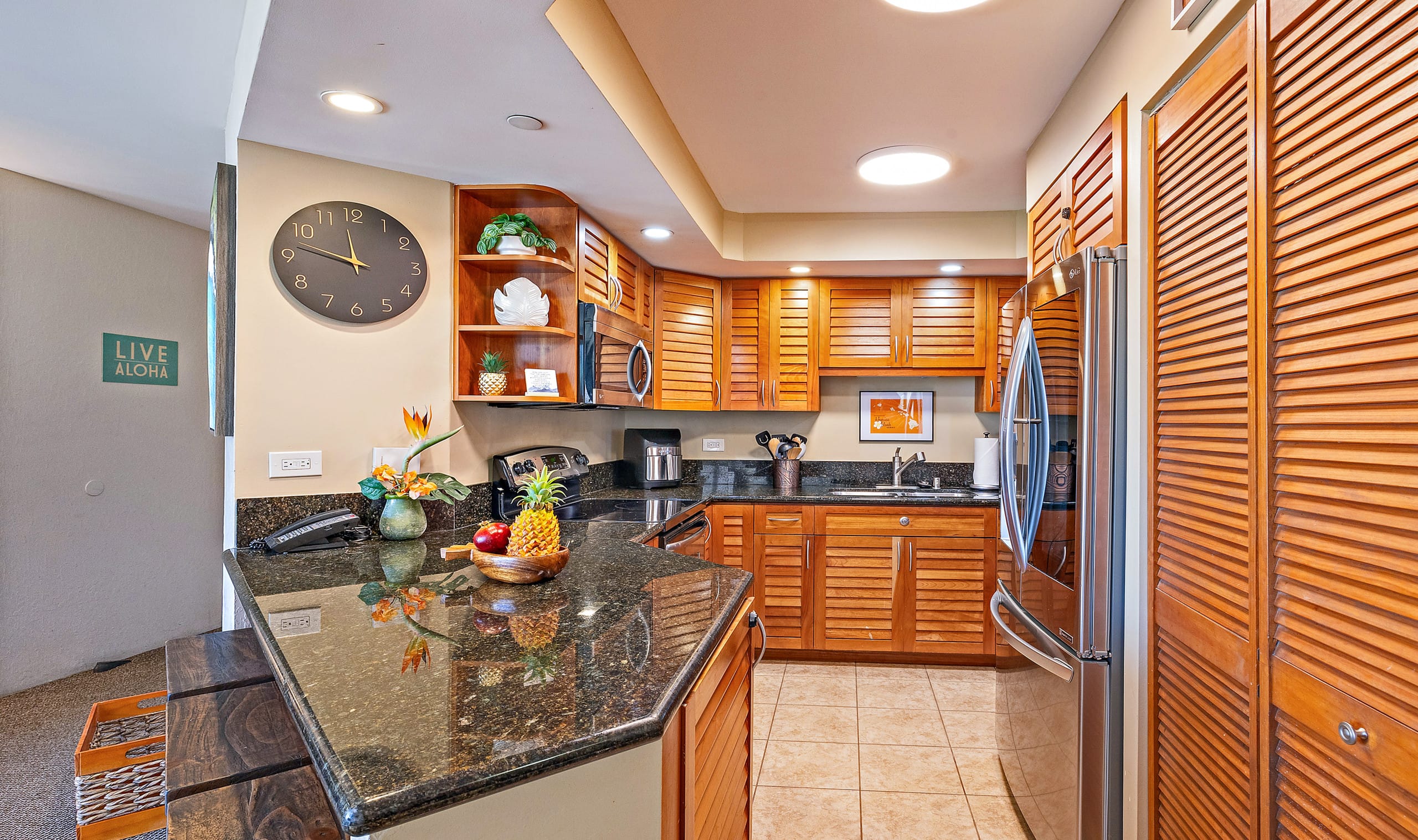 Condo in Lahaina · ★4.93 · 2 bedrooms · 5 beds · 2 baths - Image 6