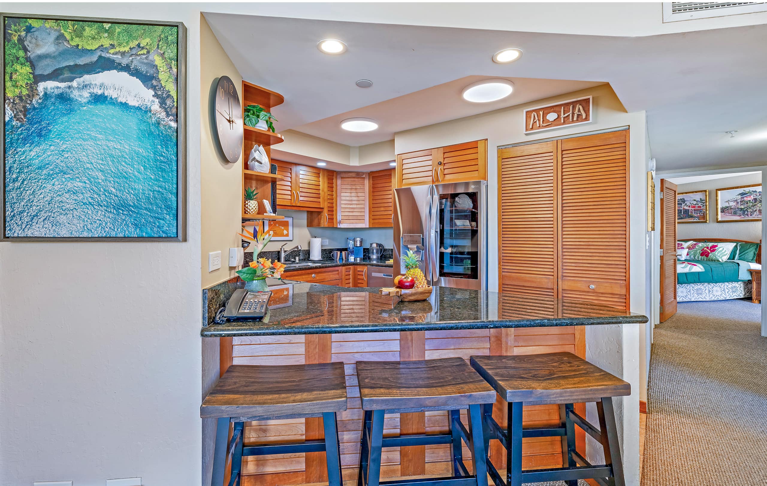 Condo in Lahaina · ★4.93 · 2 bedrooms · 5 beds · 2 baths - Image 8