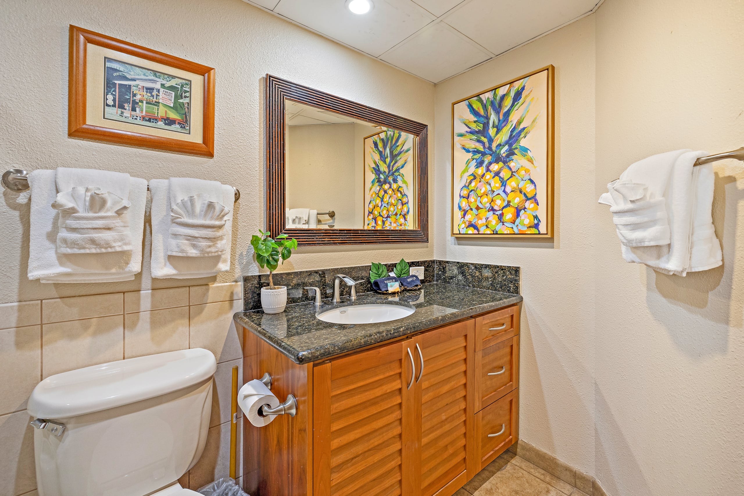 Condo in Lahaina · ★4.93 · 2 bedrooms · 5 beds · 2 baths - Image 25