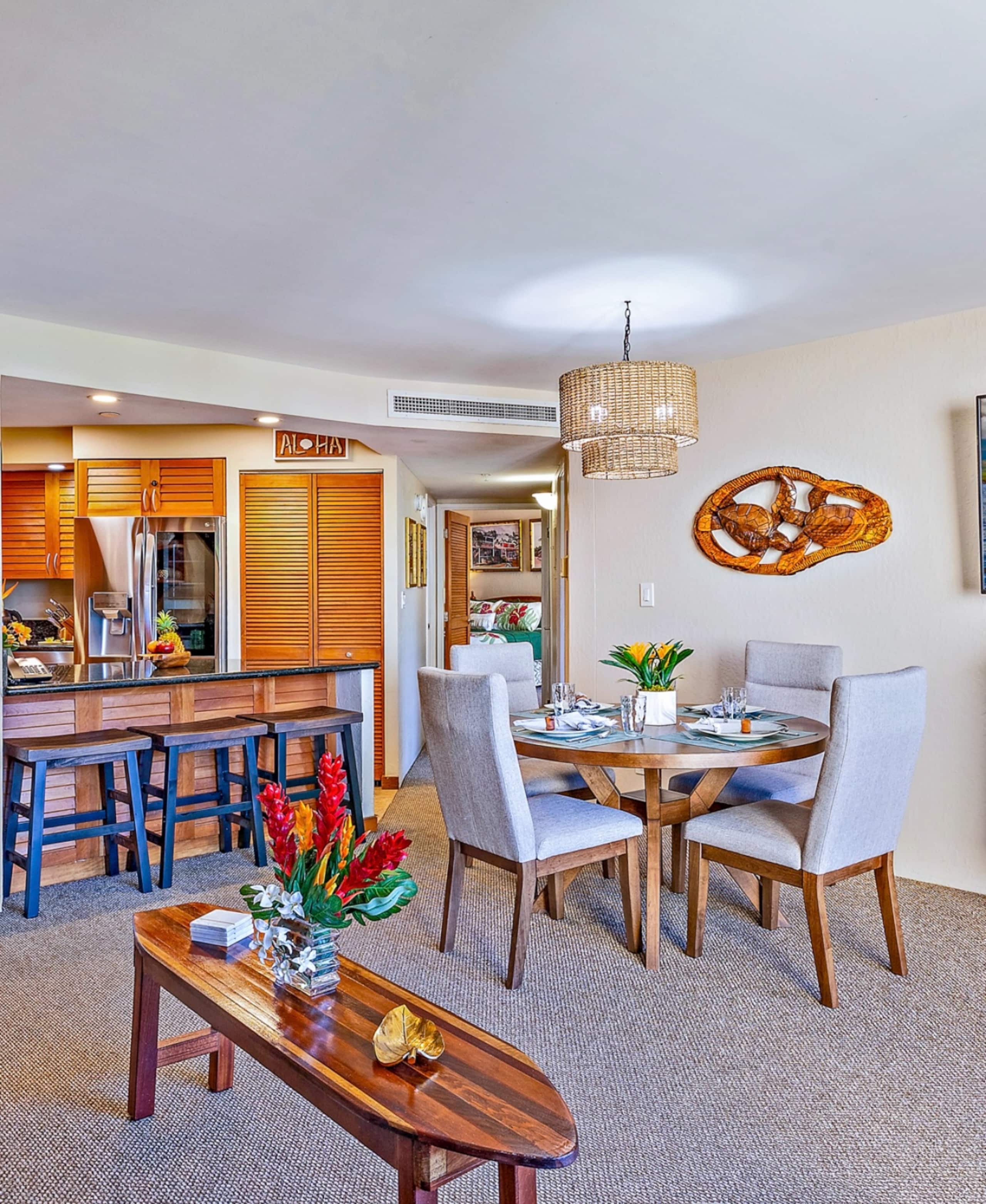 Condo in Lahaina · ★4.93 · 2 bedrooms · 5 beds · 2 baths - Image 11