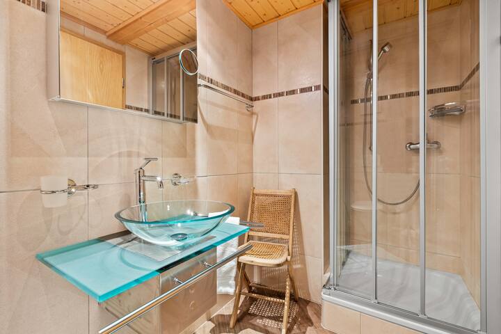 Belvoir Ski Chalet Les Diablerets | Swimming Pool. gallery image 5