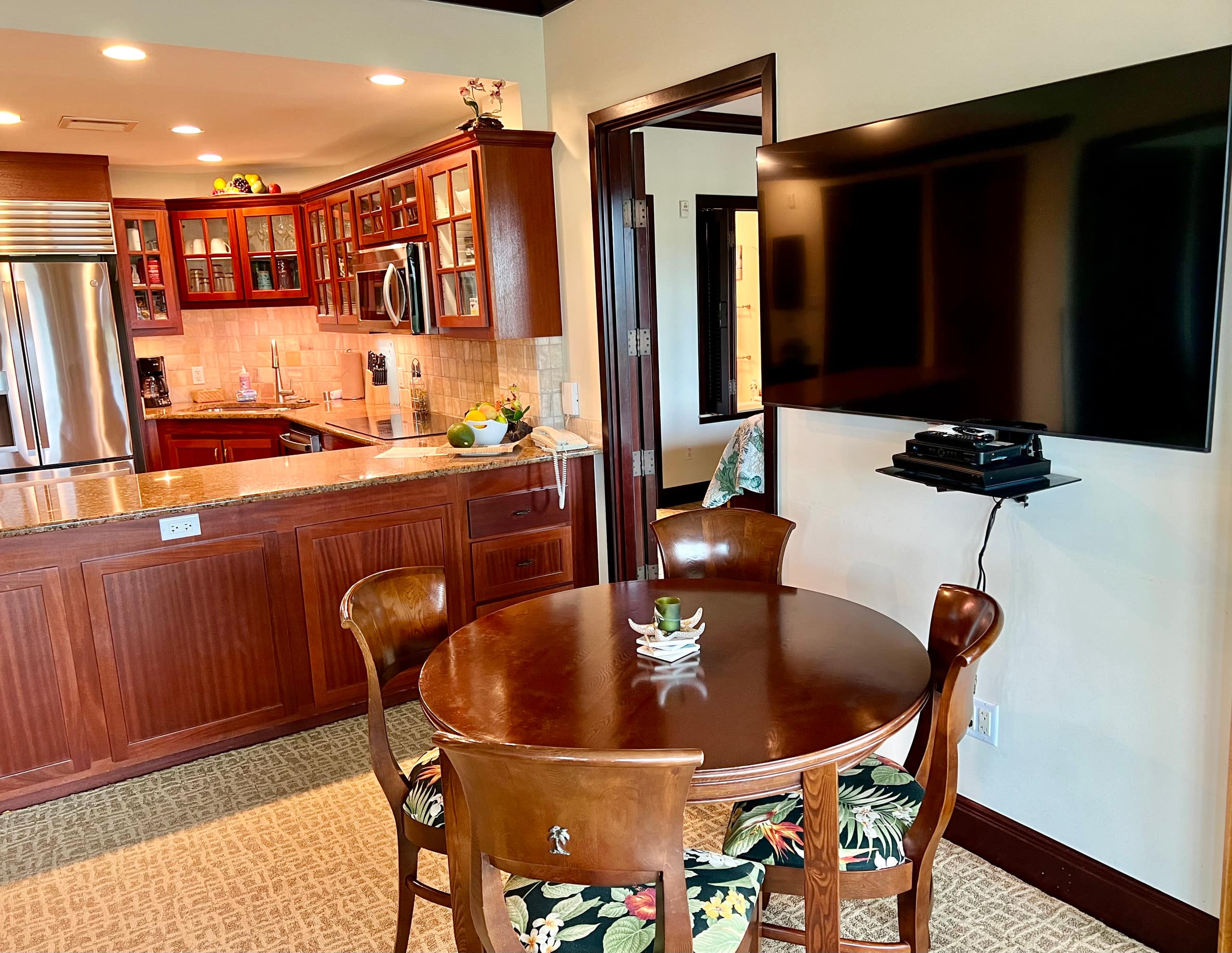 Kauai Paradise-3 hot-tubs-2Waterslides-2bdrm-3bath - Photo 13