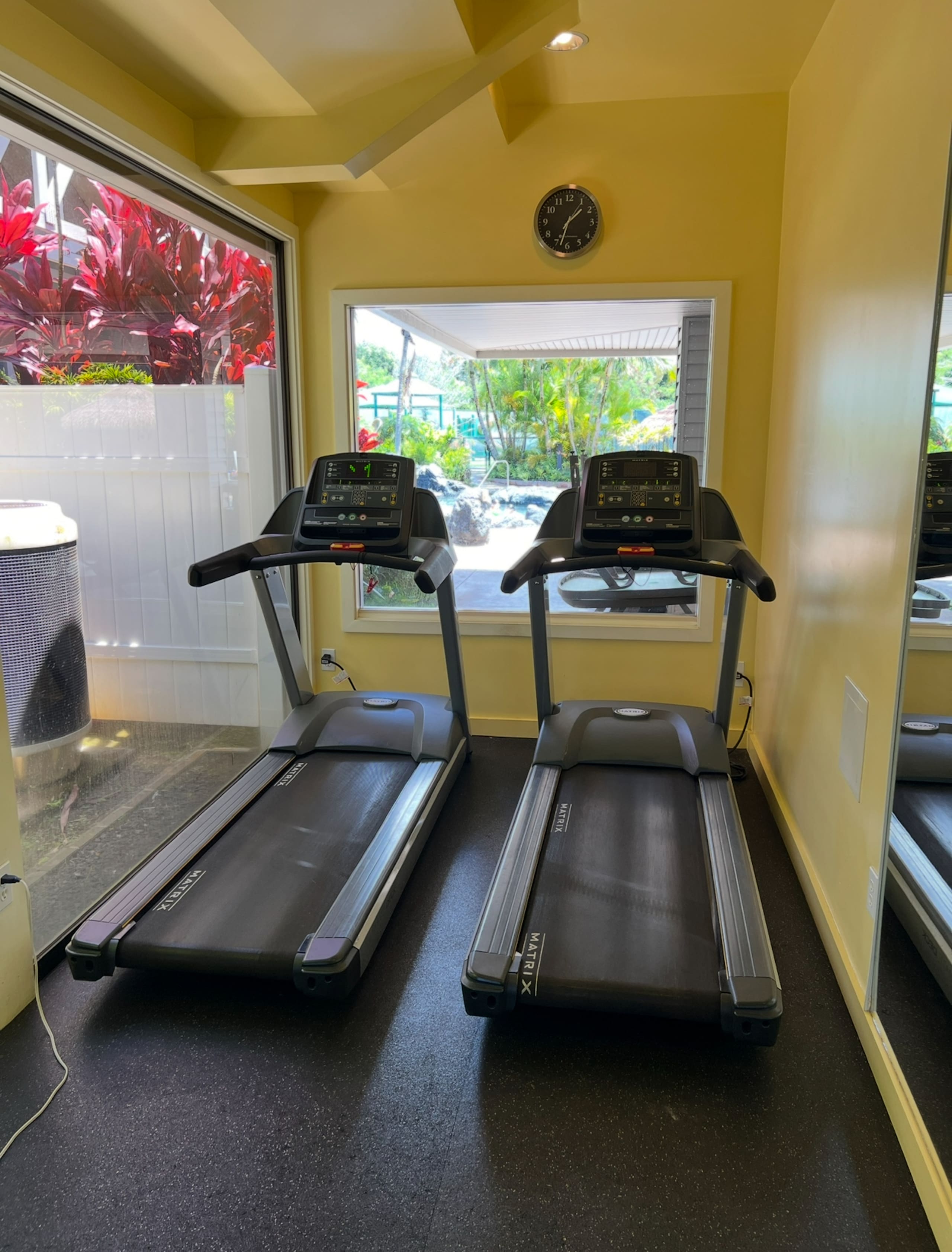 Condo in Princeville · ★4.93 · 1 bedroom · 2 beds · 2 baths - Image 23