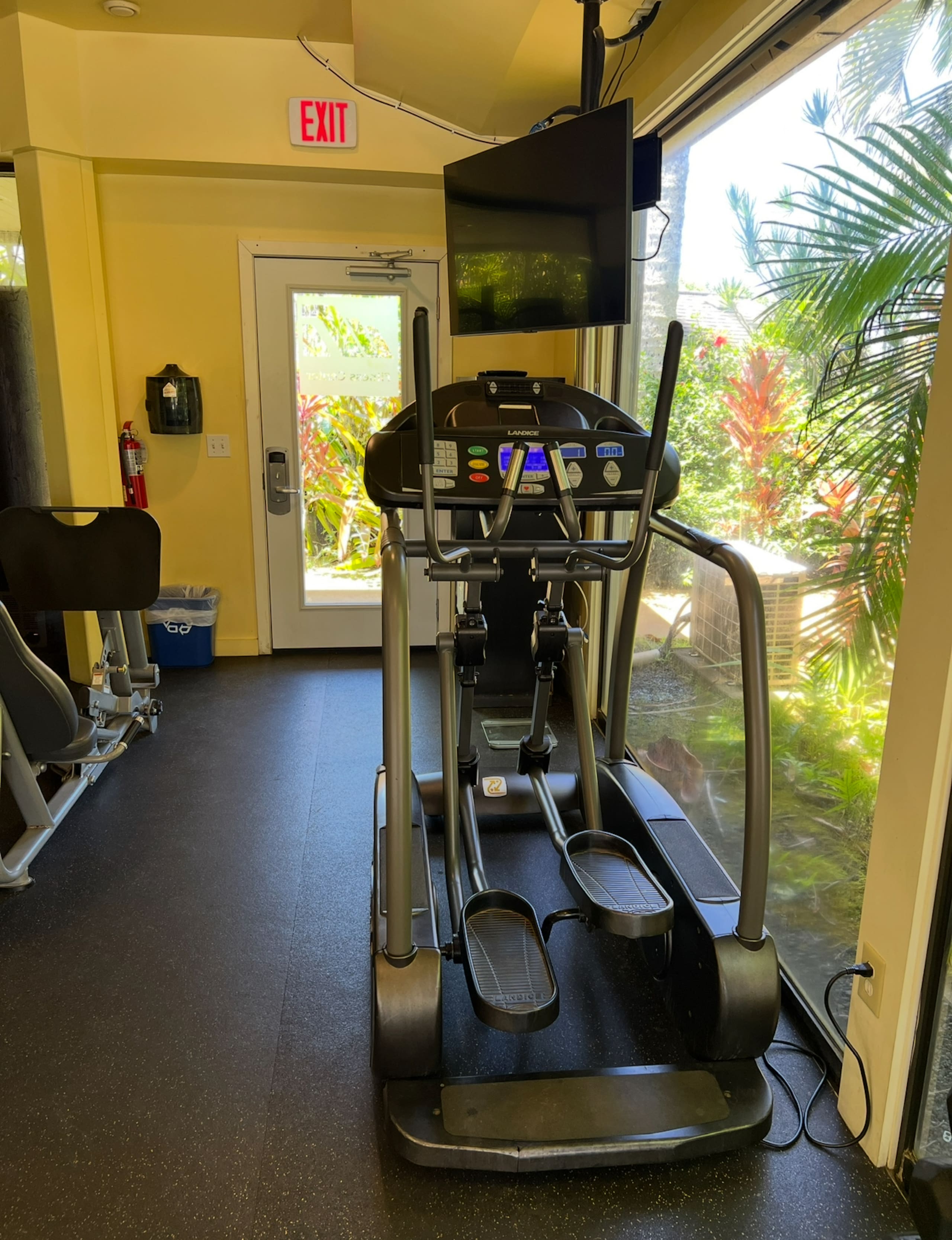 Condo in Princeville · ★4.93 · 1 bedroom · 2 beds · 2 baths - Image 24