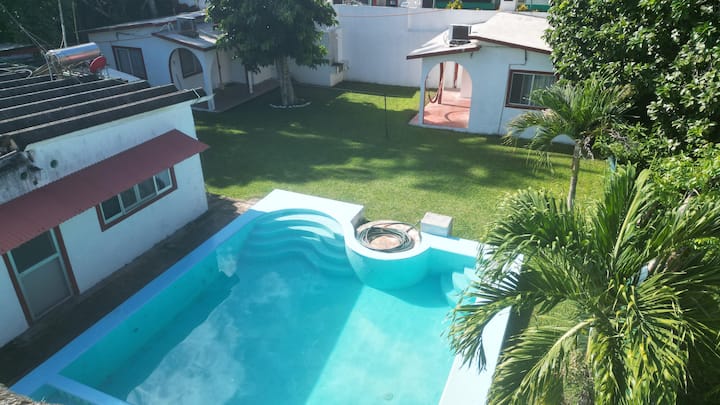 Accommodation for 18 people maximum, pet friendly