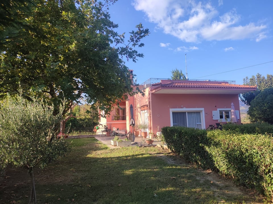 Villa Aris — photo 1