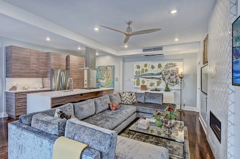 Successful Airbnb property: Boutique Myers Park 2BR · w/ Balcony · near Uptown in Cherry