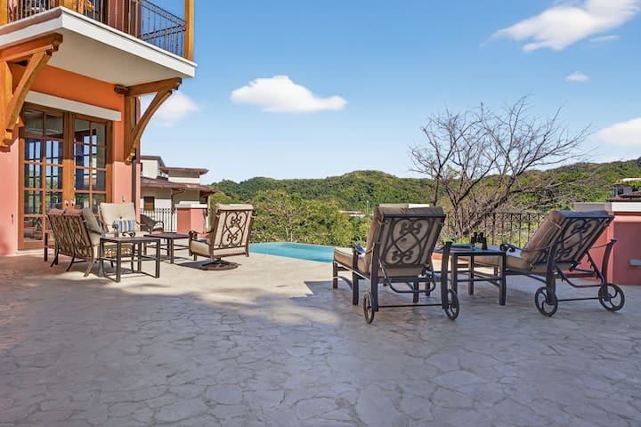 Oceanside Villa With Pool & Terrace -Casa Pacifica