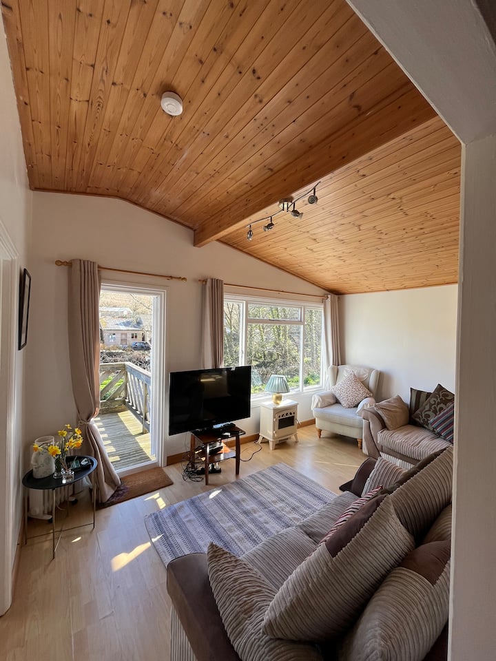 Country Cabin Retreat Close To Beach And Town - Falmouth