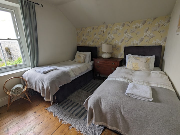 საძინებელი 1