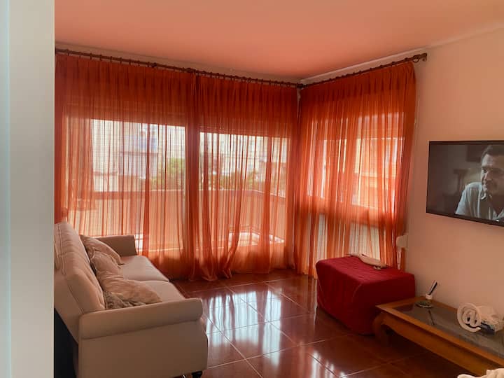 Apartamento 50 Metros De La Playa, Con Terraza - Segur de Calafell