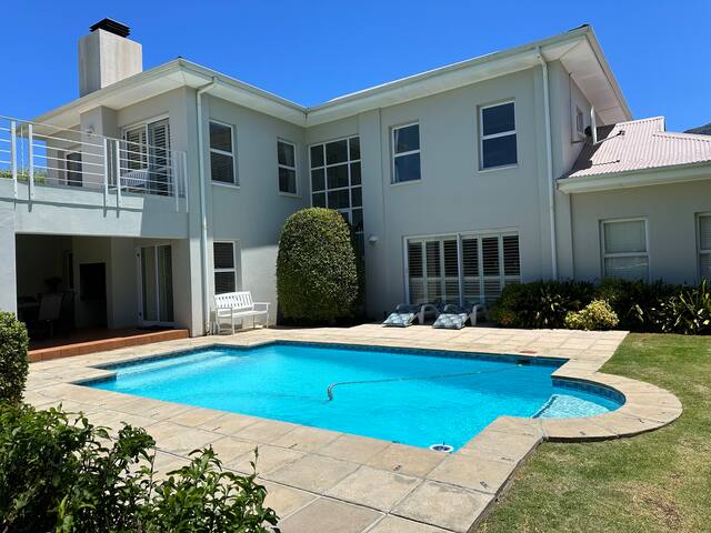 Dream Holiday on Erinvale Golf Estate in Cape Town