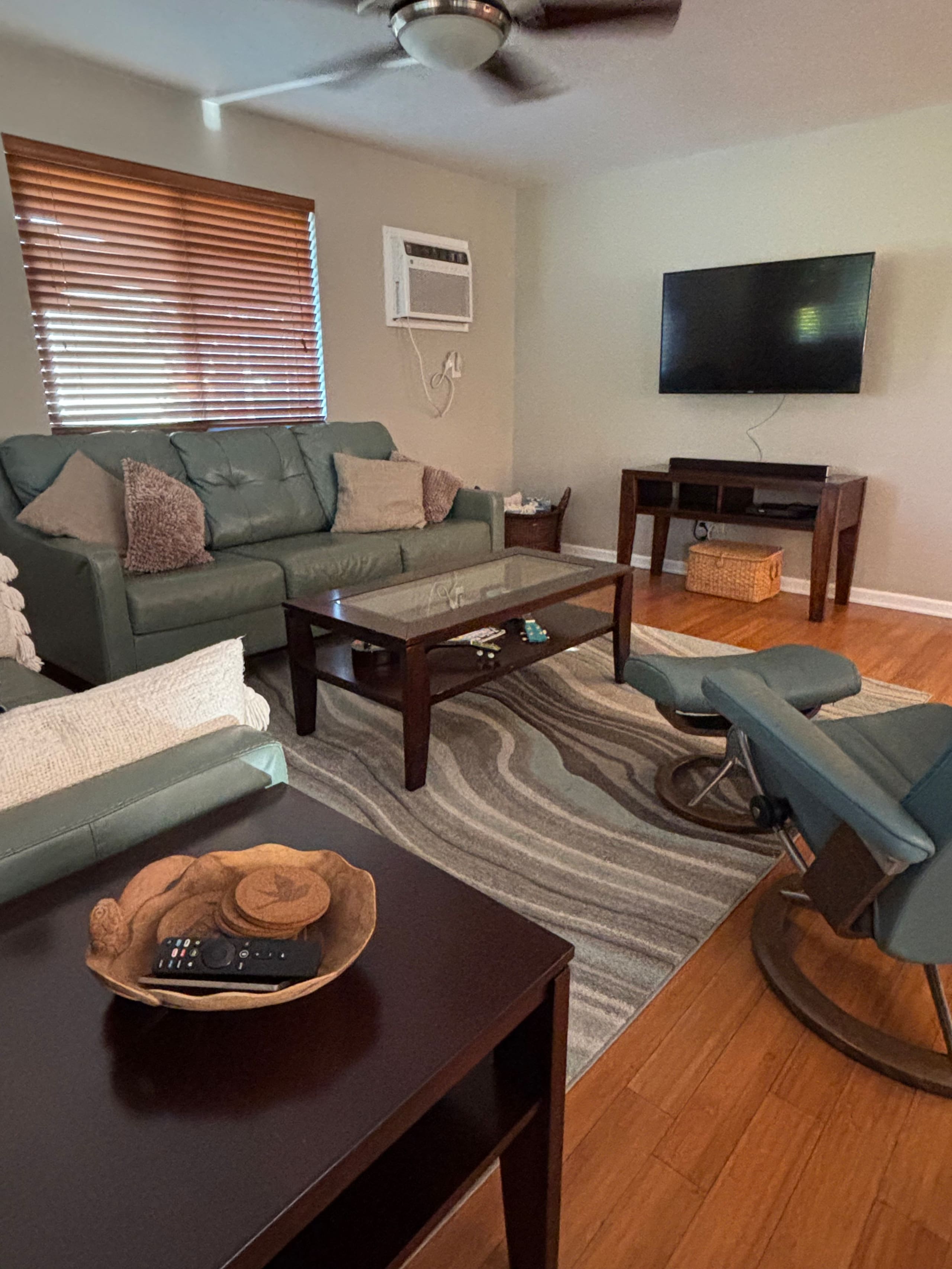 Home in Hilo · ★4.98 · 3 bedrooms · 4 beds · 2 baths - Image 2