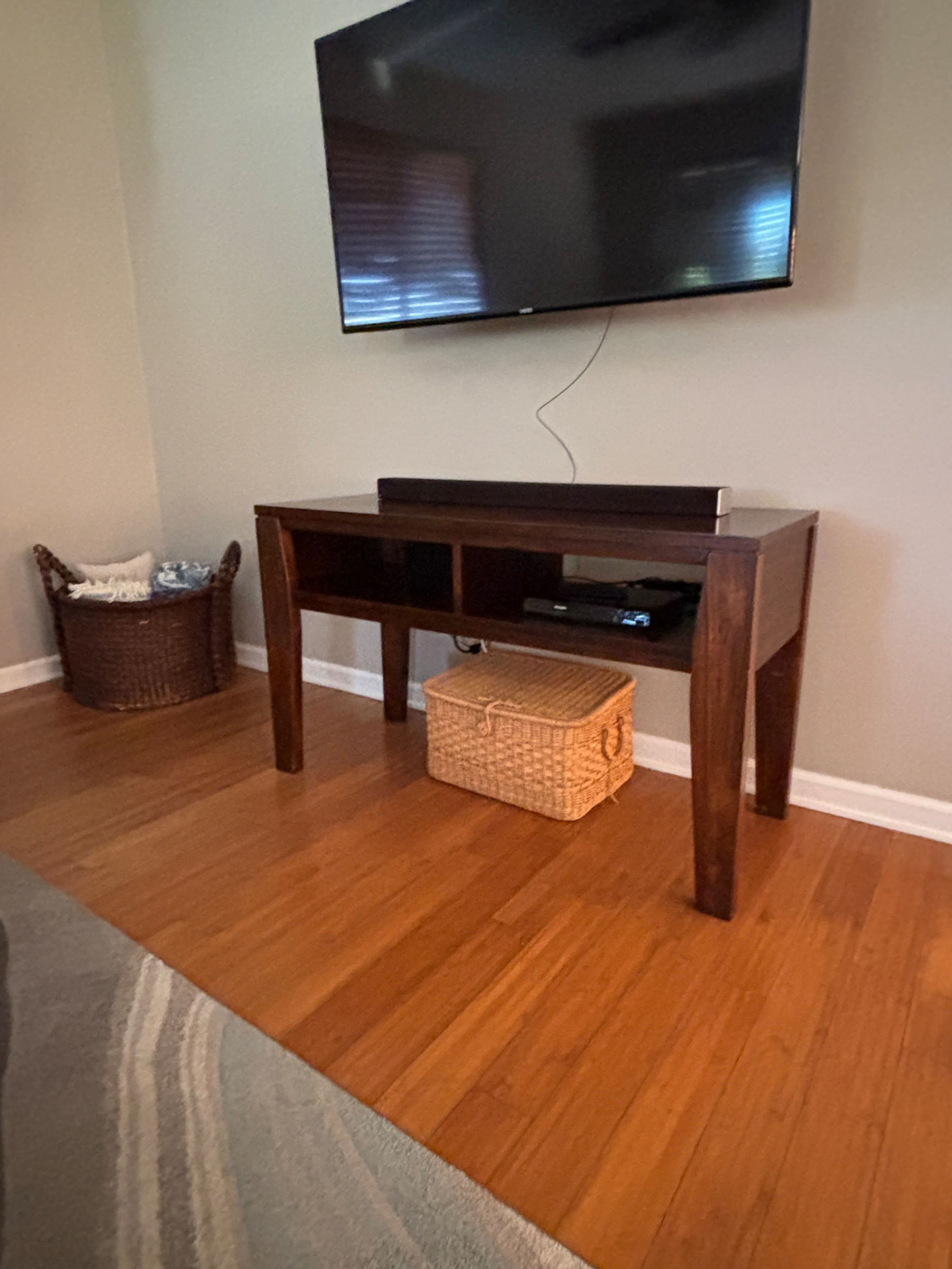 Home in Hilo · ★4.98 · 3 bedrooms · 4 beds · 2 baths - Image 3