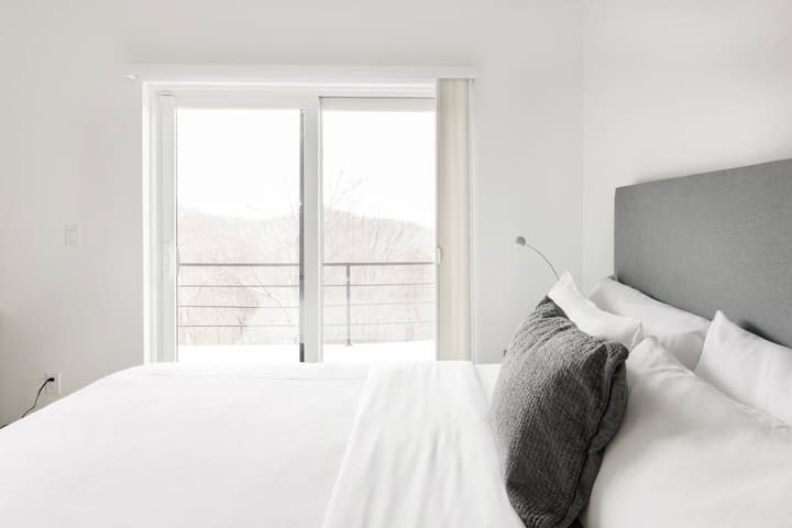 Lower-Level Bliss: Step out to the lower deck and embrace the beauty of nature from this serene haven.