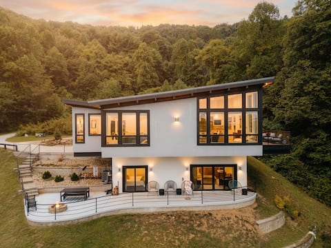 Private Luxury Mountain View Getaway at Cloud 9