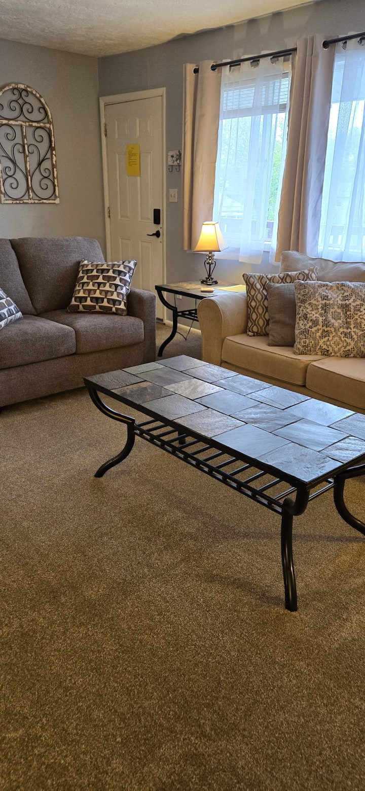 Cozy 2 Bedroom Apartment Idaho Falls - Idaho Falls, ID