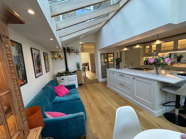 Clapham Period Townhouse, Great London Location