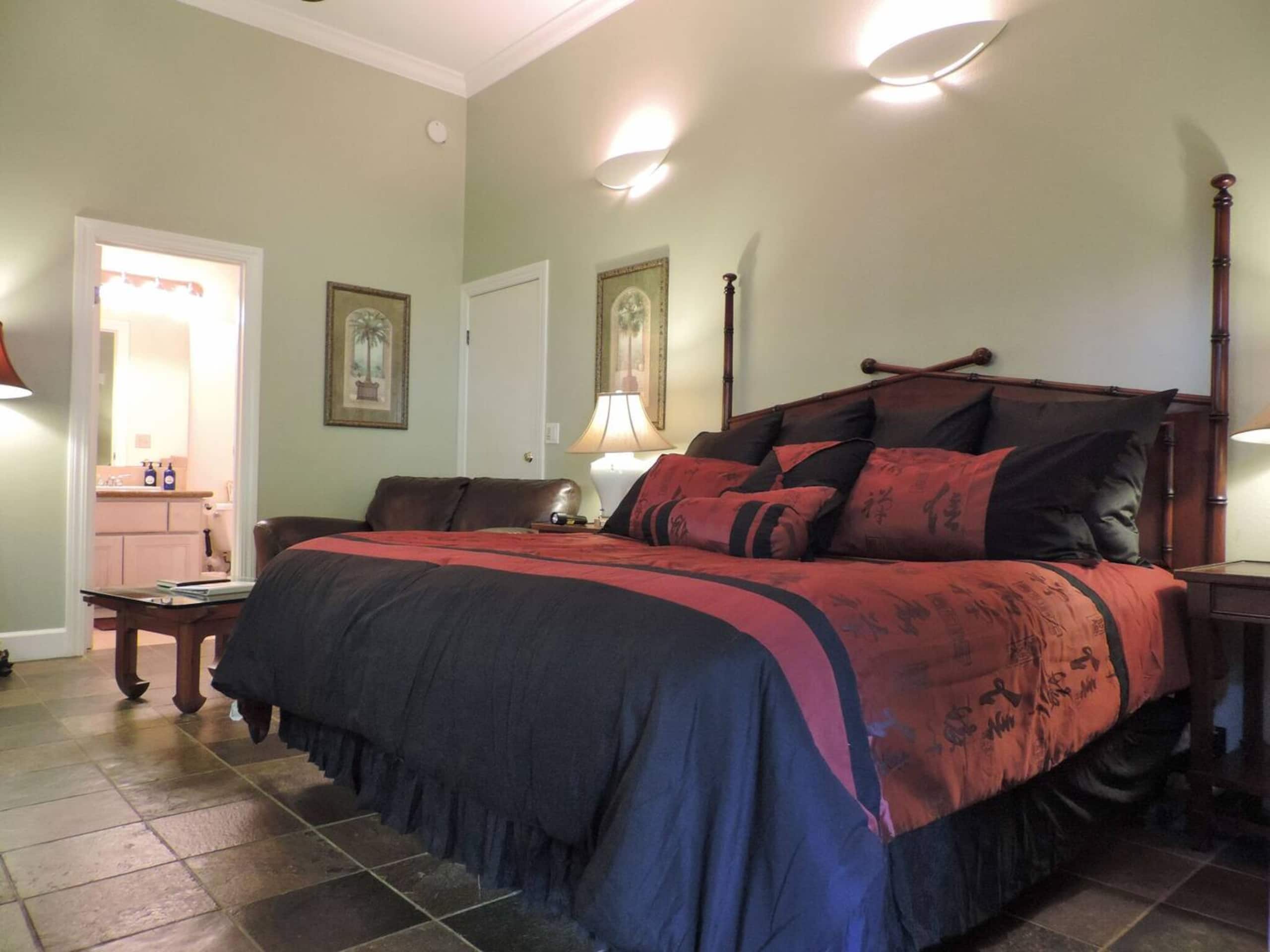 Beachcomber:  AC, Lanai,  Short Walk to the Beach! - Image 4
