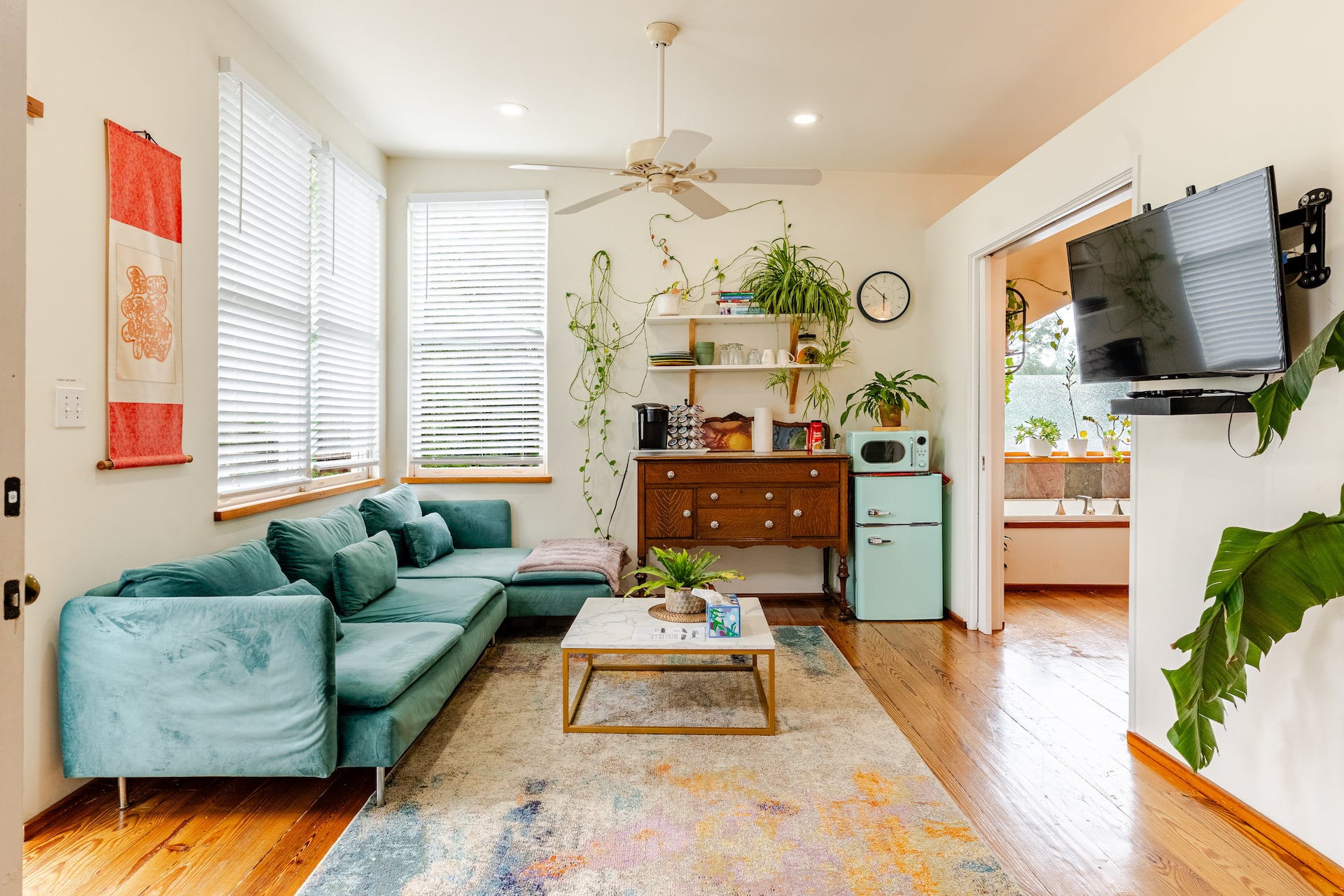 Top-Floor Studio | Treetop View Luxe Bath