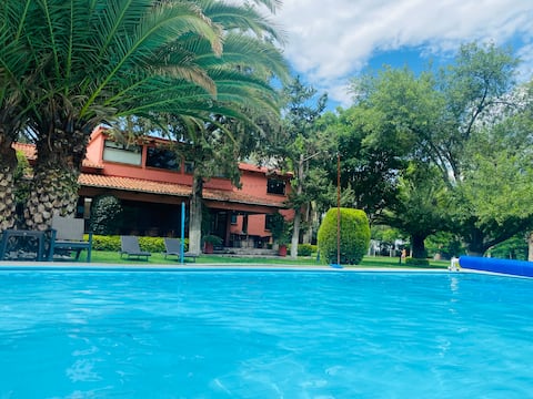 Spectacular house with a private pool in Tequis