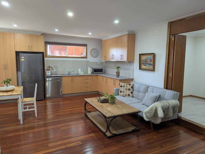 Private Large 1 Bed Unit In Chatswood - Lane Cove
