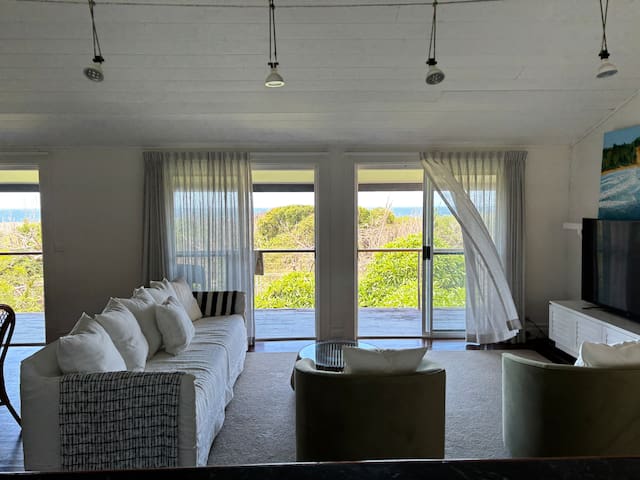 Beachfront home on beautiful One Mile Beach