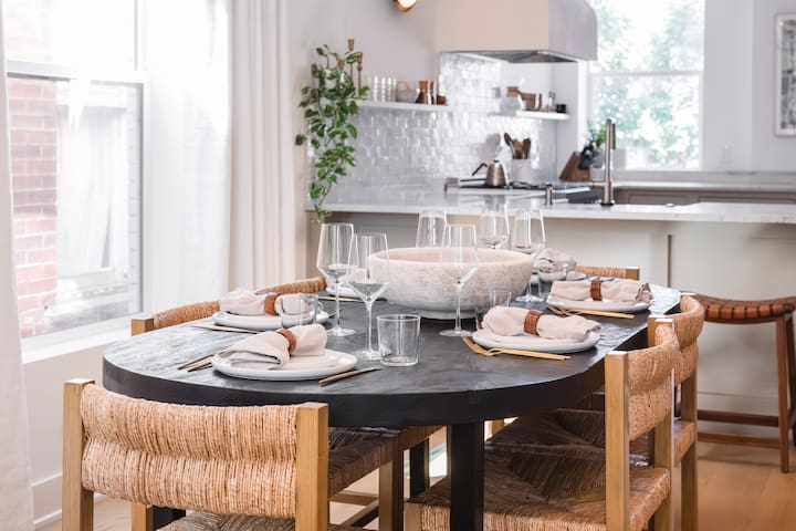 Centrally Located Modern Home by Downtown Denver gallery image 3