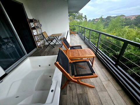 Luxury Romantic Villa in Escazu  w/Jacuzzi & Views