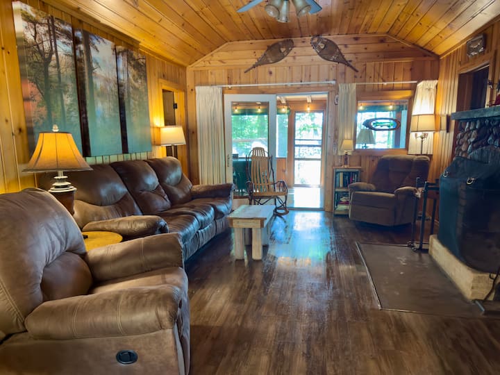 Muskie 4bdr Lake Cabin - Black's Cliff Resort - Minocqua, WI