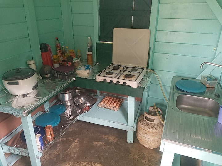 Simple But Wonderful Hut In Kamp Makandi Boto-pasi - Suriname