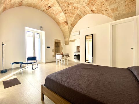 Small House Roma Street