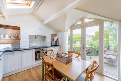 3 Bed in Ambleside (oc-lr122)