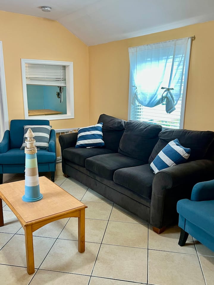 Apt F, 1 Bed/1 Bath. - Ocean City, MD