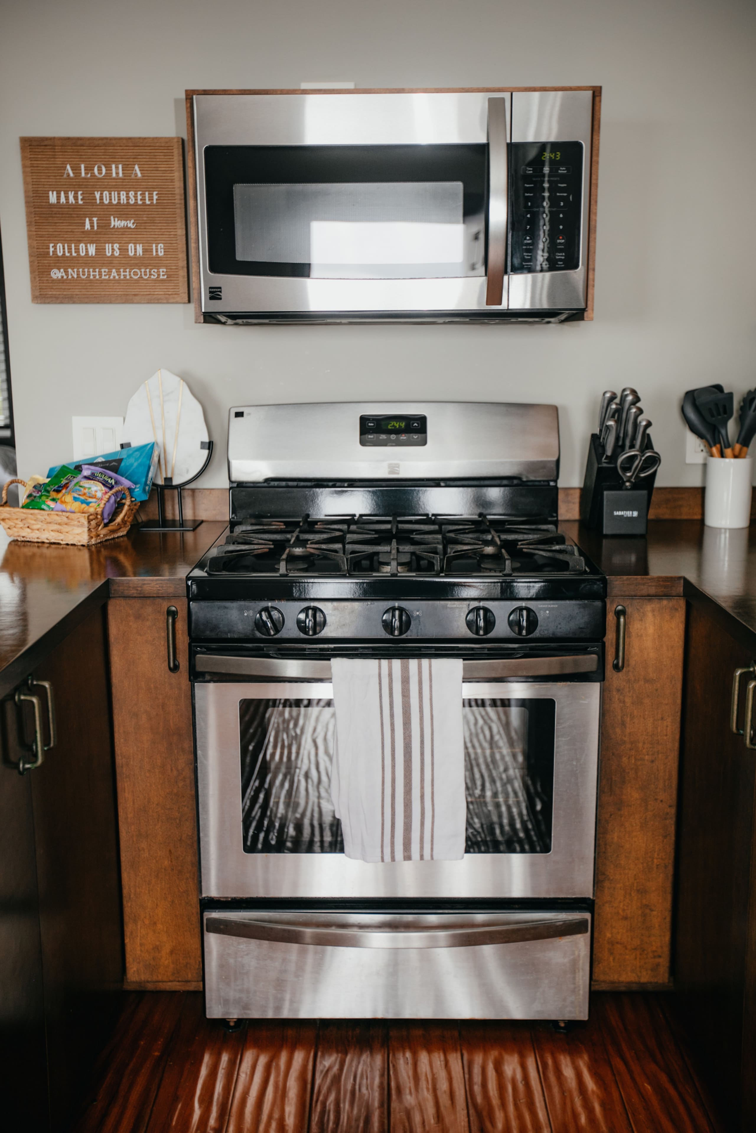 Anuhea House Hema - Beautiful custom-built studio - Image 15