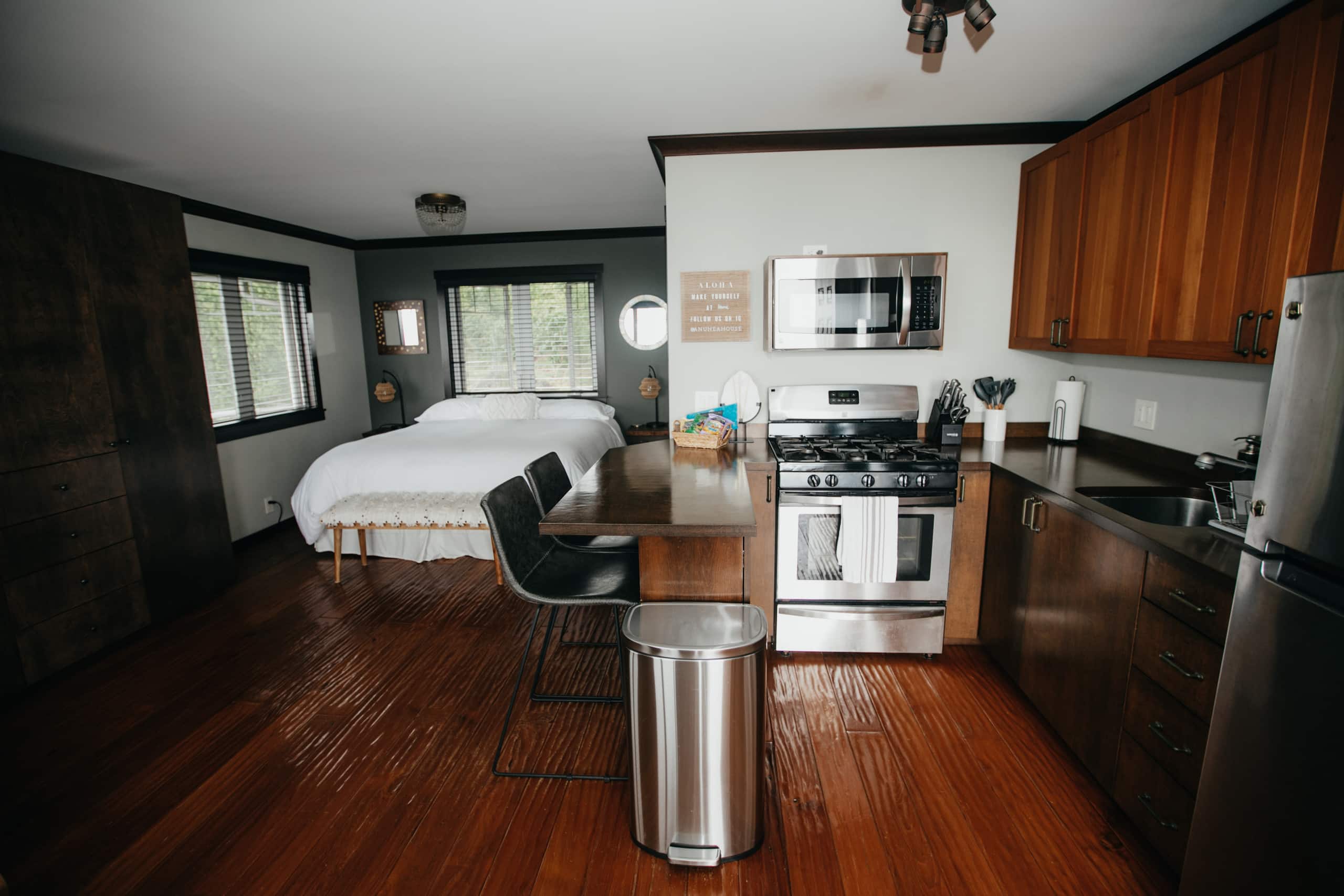 Anuhea House Hema - Beautiful custom-built studio - Image 17