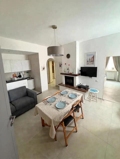 Airbnb con migliori performance: Apartment "bandiera blu". City center of Sirolo a Sirolo