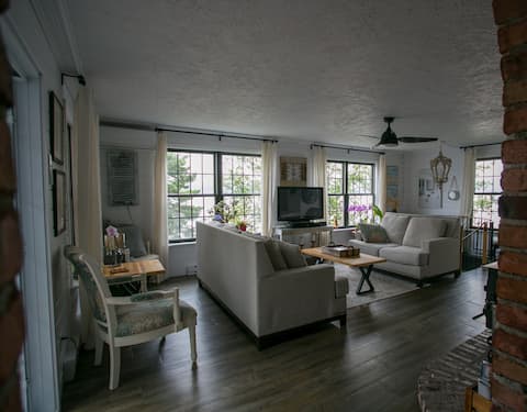 Top Airbnb: Near Tremblant Lakefront LeCarist'eau citq 303523 in Amherst