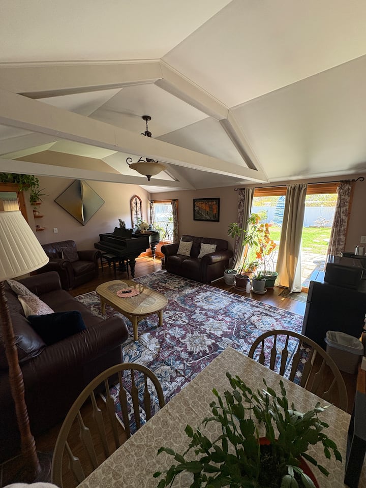 Quiet Addition To Suburb Ranch - Northampton, MA