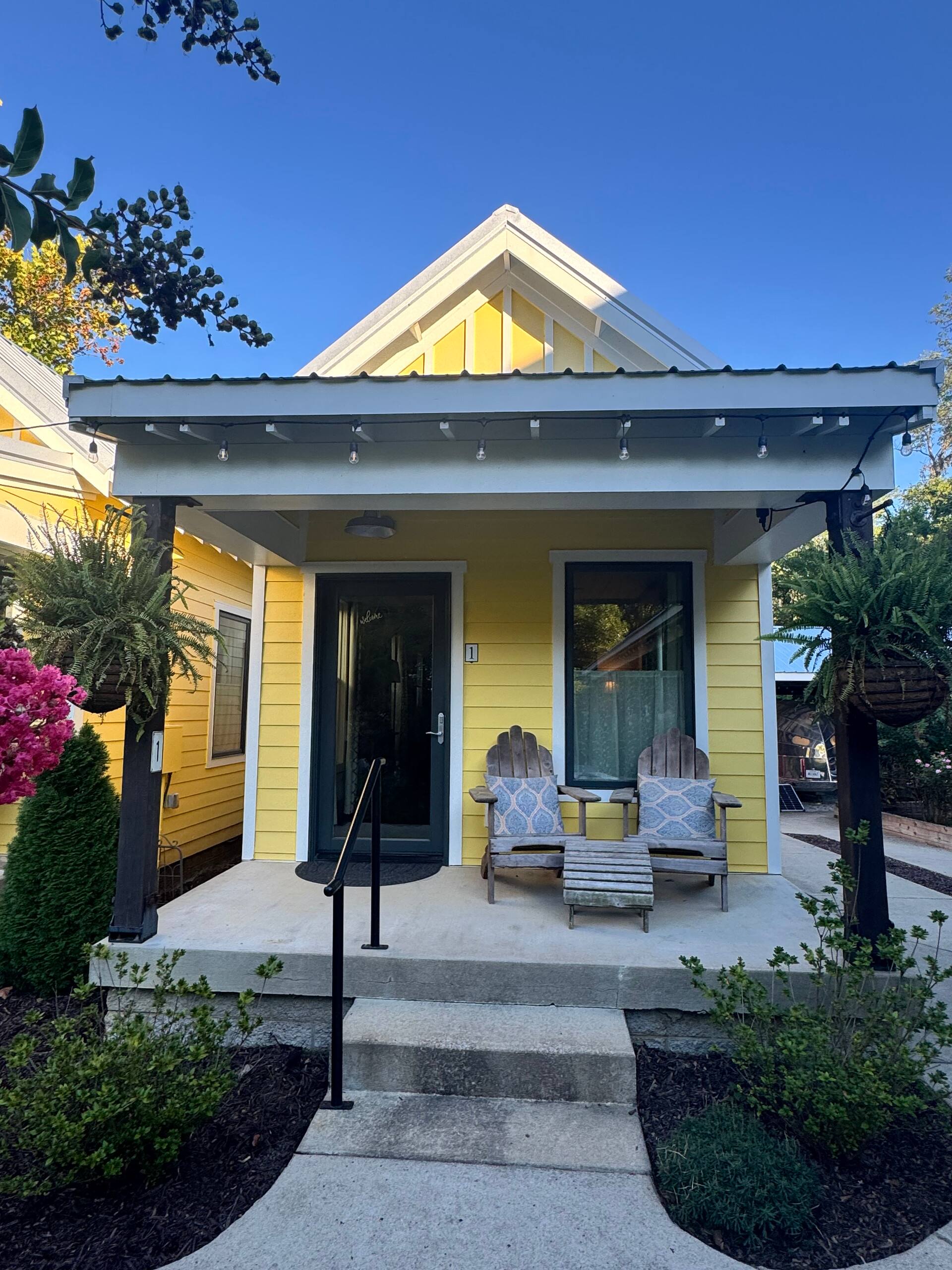 Visit Leiper's Fork from a Luxury Retro Cottage #1