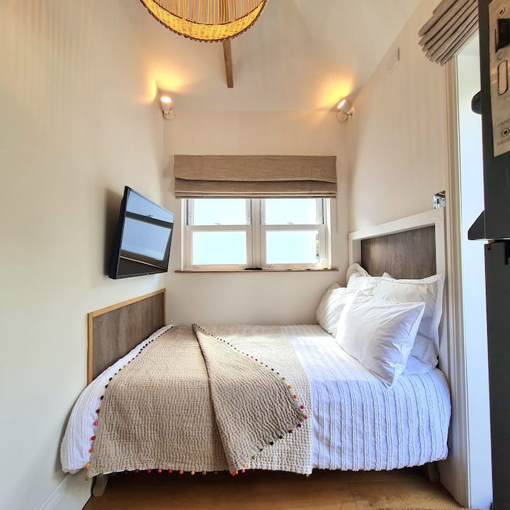 Double bed