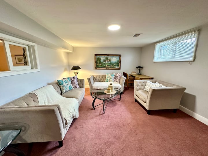 2 Bedroom Unit -  Toronto - Toronto