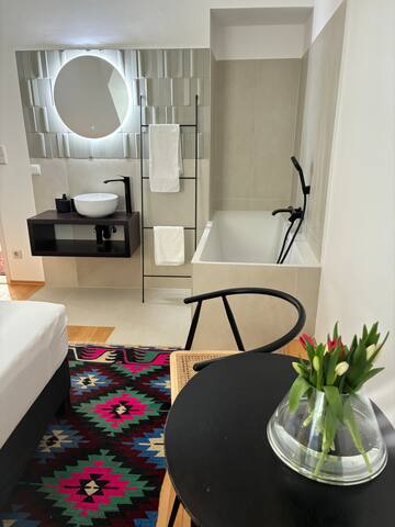 Großzügiges Apartment in historischem Gebäude gallery image 5