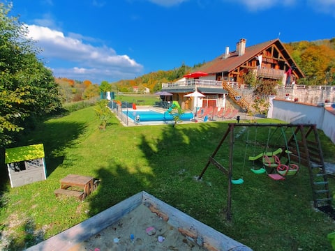 Au Pâturage Montagnard group gîte: 15+12 pers.