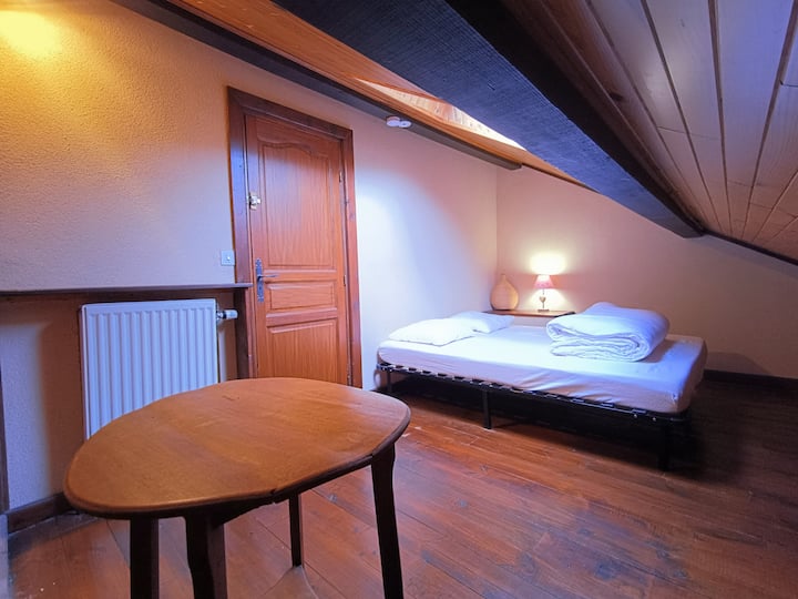 ვარსკვლავიანი ოთახი: 
1 საწოლი 160-ში