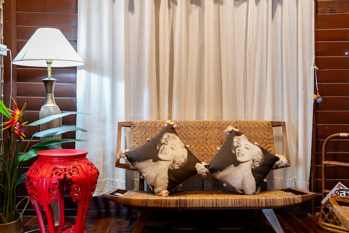 Living room 2
