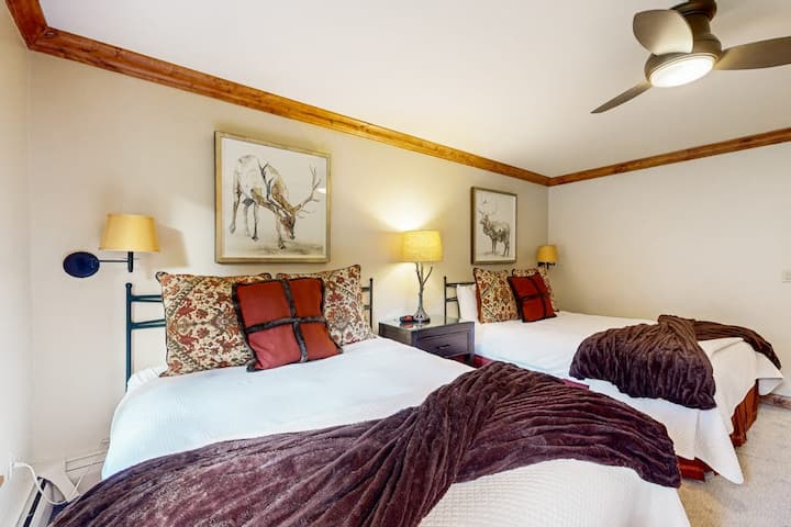 Lion Square Lodge South 168: Studio Ski In/out - Vail, CO